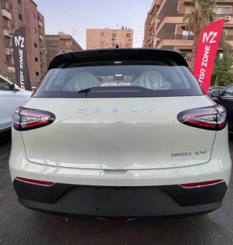 جيلي جلاكسي اي اكس تو 2027 ماكس أبيض أوتوماتيك — جديدة
