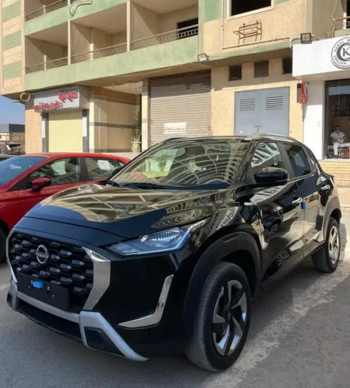 Nissan Magnite 2027 Visia Black Cvt — New