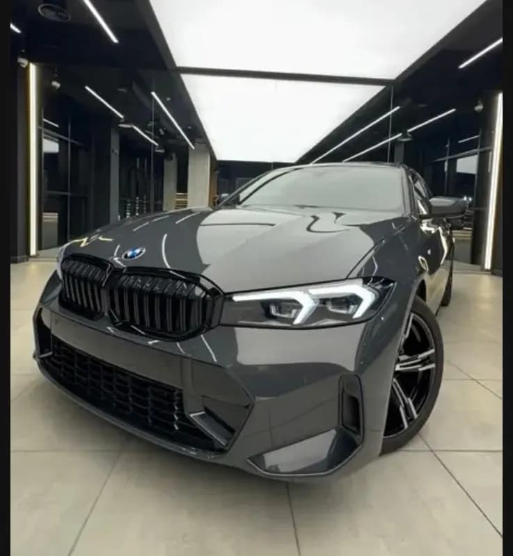 بي ام دبليو 320i 2026 ام سبورت رمادي أوتوماتيك — جديدة