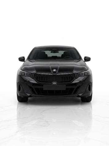 بي ام دبليو 520i 2025