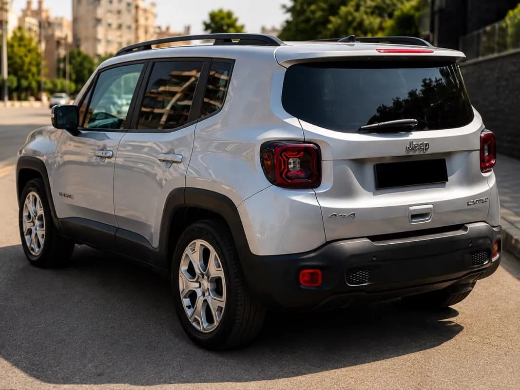 Jeep Renegade 2021 Limited Silver Automatic — Used
