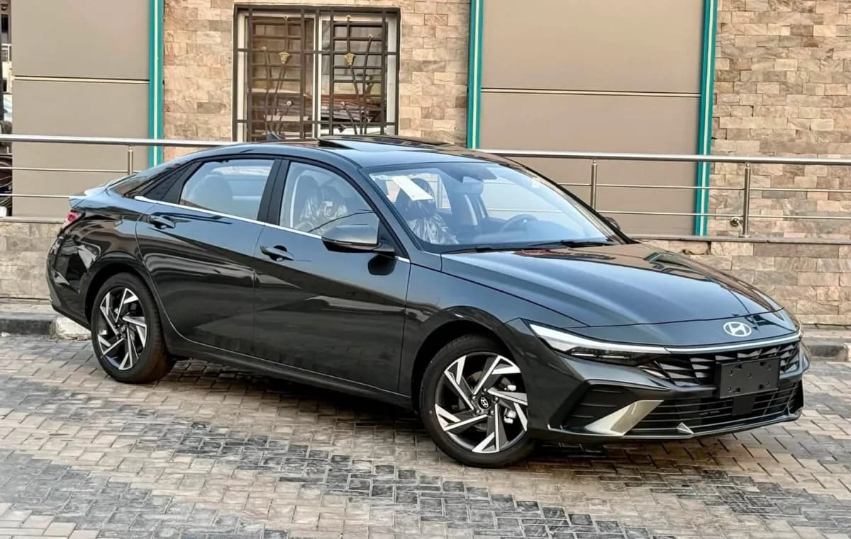 هيونداي إلنترا سي ان 7 2026 بلاك ديموند رمادي أوتوماتيك — جديدة