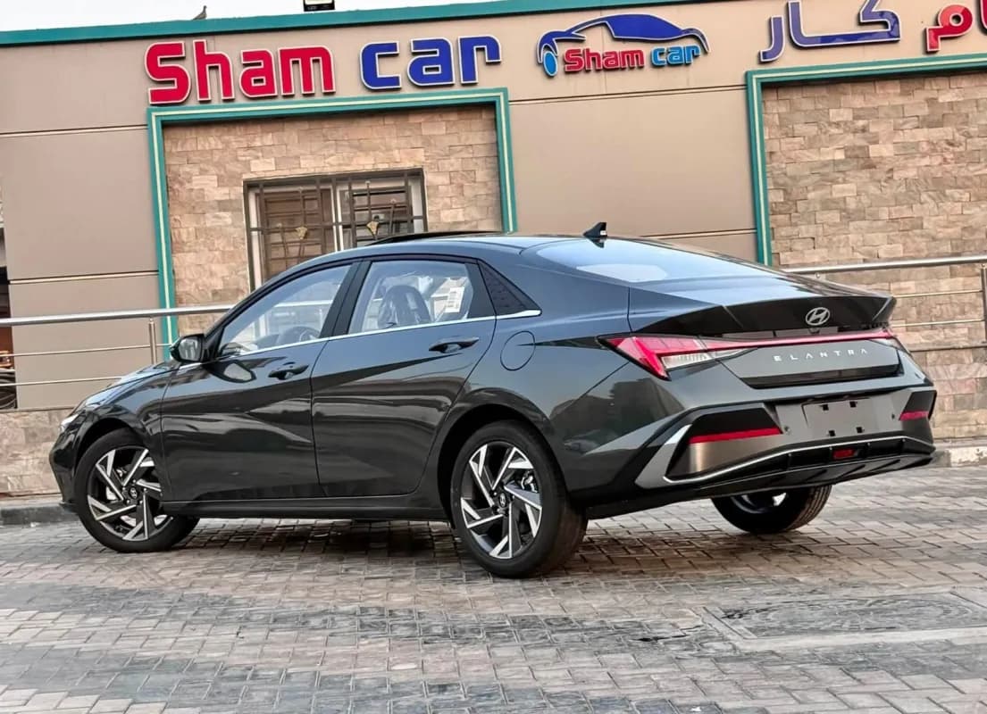 هيونداي إلنترا سي ان 7 2026 بلاك ديموند رمادي أوتوماتيك — جديدة