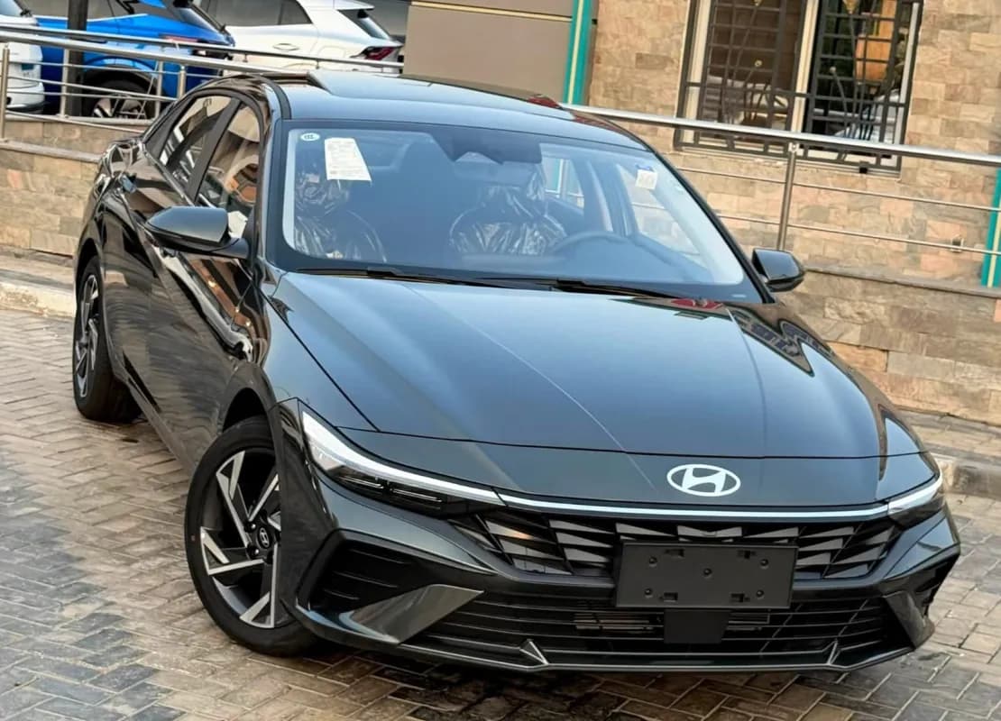 هيونداي إلنترا سي ان 7 2026 بلاك ديموند رمادي أوتوماتيك — جديدة