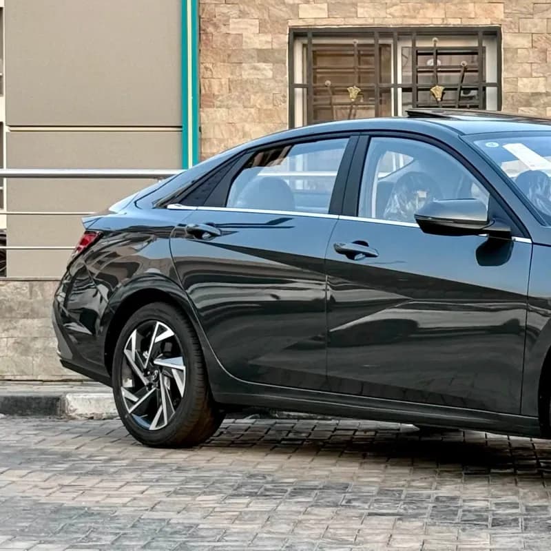 هيونداي إلنترا سي ان 7 2026 بلاك ديموند رمادي أوتوماتيك — جديدة