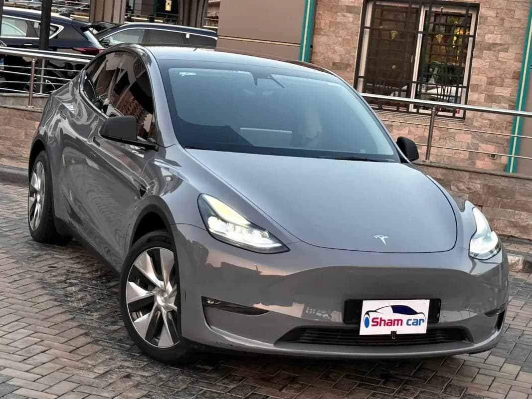 تيسلا موديل واي 2021 لونج رينج دفع كلي رمادي أوتوماتيك — مستعملة