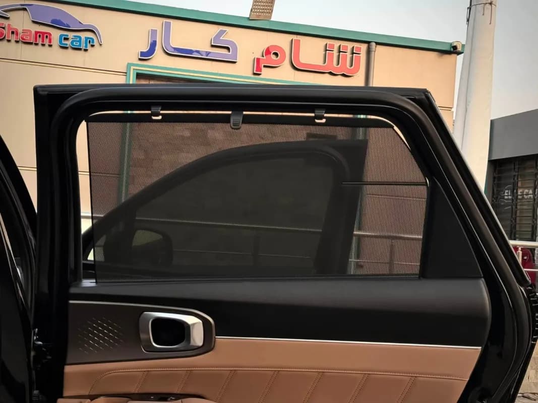 كيا سورينتو 2024 سيجنتشر أسود أوتوماتيك — مستعملة