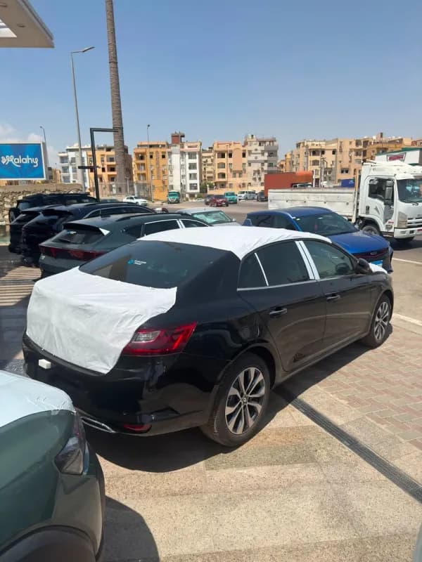 رينو ميجان 2027 داينمك أسود أوتوماتيك — جديدة