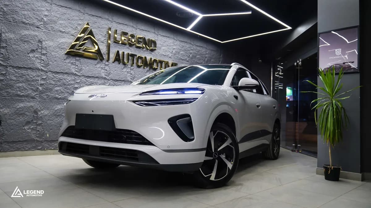 بي واي دي سيليون 06 2026 بيلوت بلاس ايدشن أبيض فتيس متغير السرعات باستمرار — جديدة