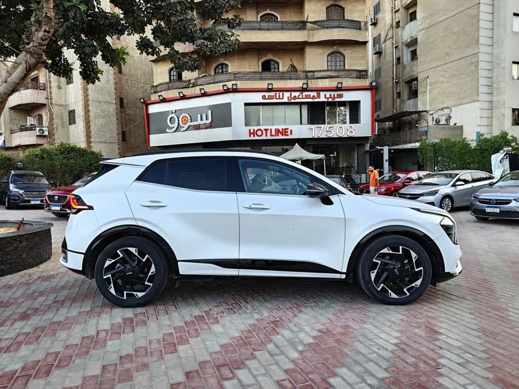 Kia Sportage 2023 GT-line White Automatic — Used