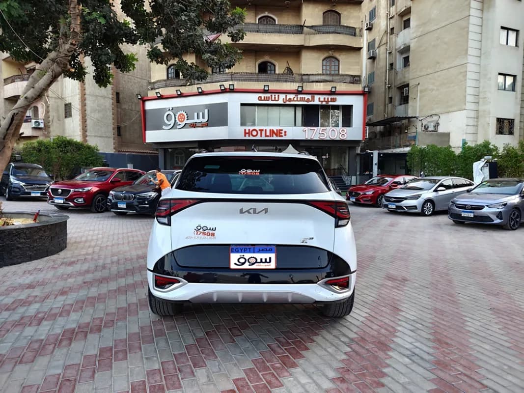 Kia Sportage 2023 GT-line White Automatic — Used