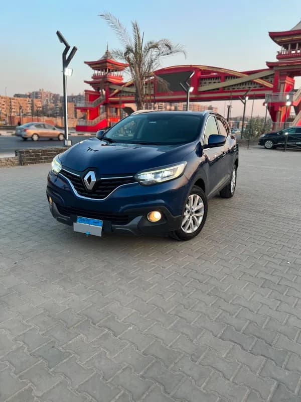 رينو كادجار 2019 سيجنتشر أزرق أوتوماتيك — مستعملة