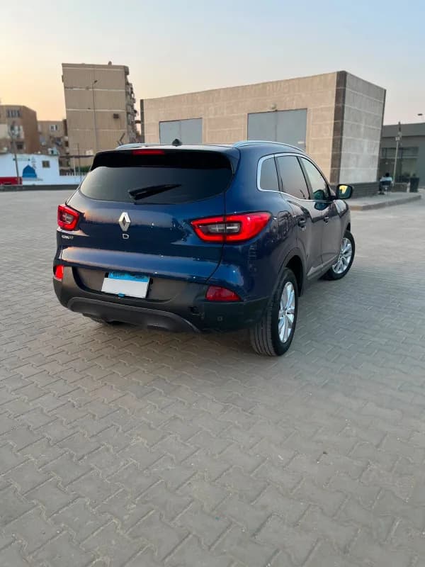 رينو كادجار 2019 سيجنتشر أزرق أوتوماتيك — مستعملة