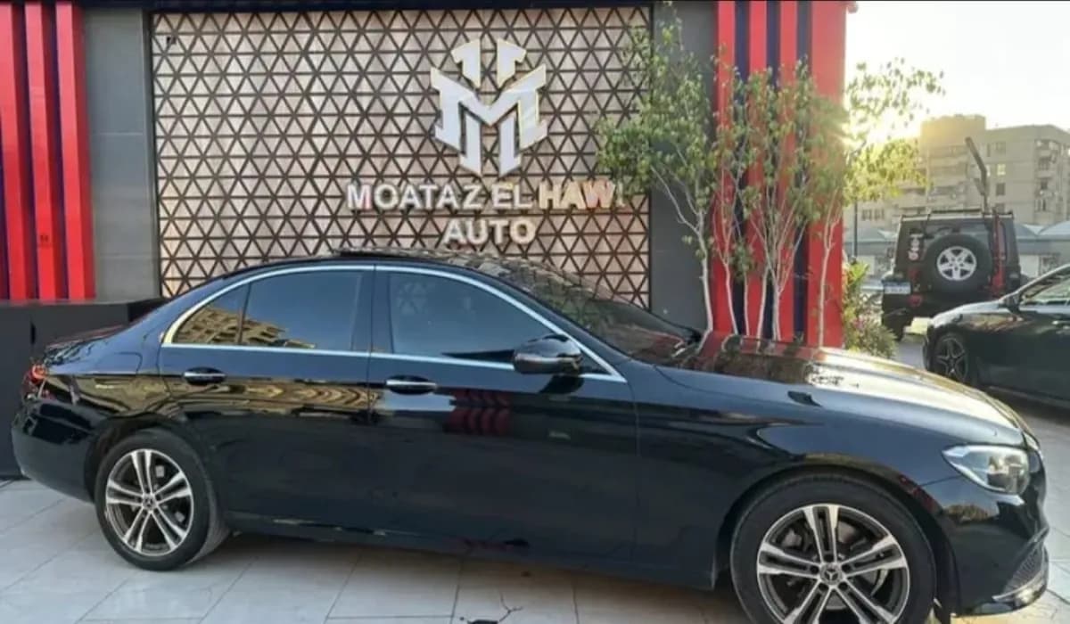 مرسيدس بنز E200 2021 أفنتجارد أسود أوتوماتيك — مستعملة