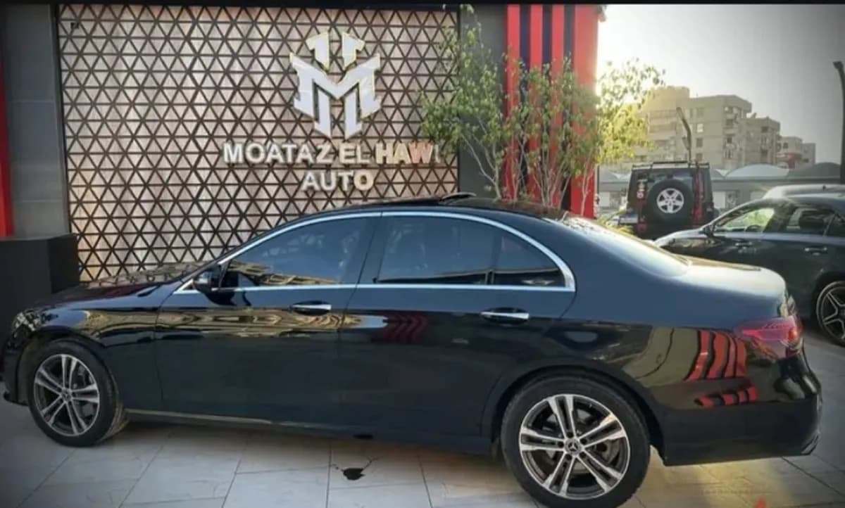مرسيدس بنز E200 2021 أفنتجارد أسود أوتوماتيك — مستعملة