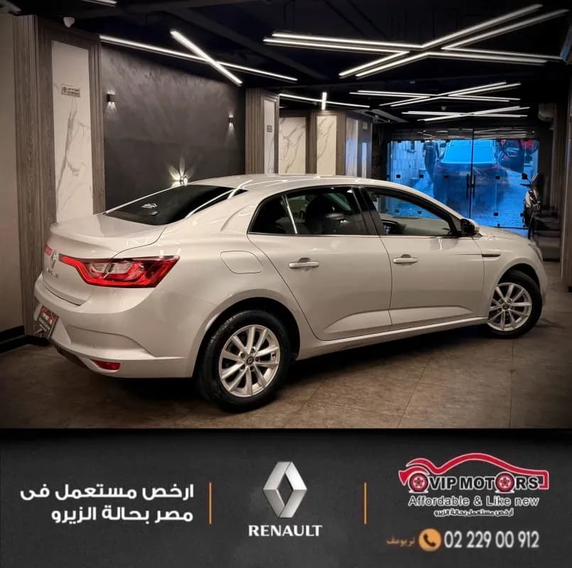 رينو ميجان 2018 سيجنتشراس ار أسود أوتوماتيك — مستعملة