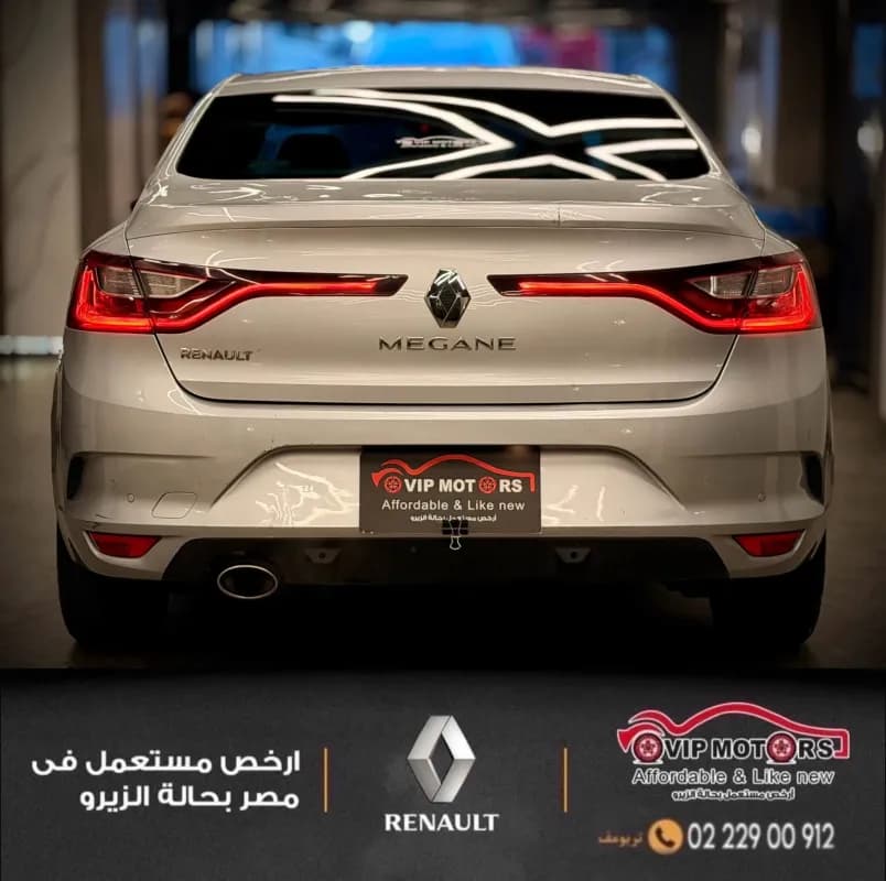 رينو ميجان 2018 سيجنتشراس ار أسود أوتوماتيك — مستعملة