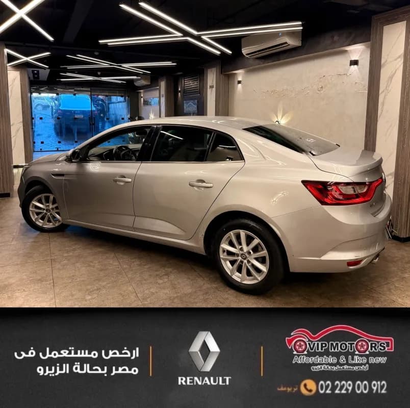 رينو ميجان 2018 سيجنتشراس ار أسود أوتوماتيك — مستعملة
