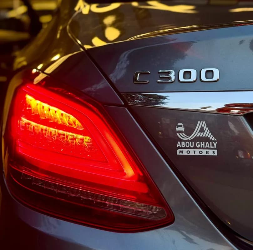 مرسيدس بنز C300 2020 اي ام جي رمادي أوتوماتيك — مستعملة