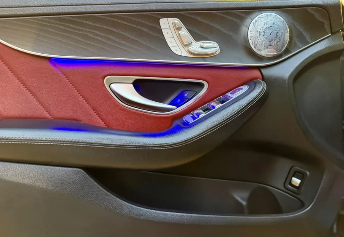 مرسيدس بنز C300 2020 اي ام جي رمادي أوتوماتيك — مستعملة