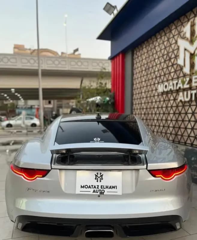جاكوار اف تايب 2020 ار - داينميك فضي أوتوماتيك — مستعملة