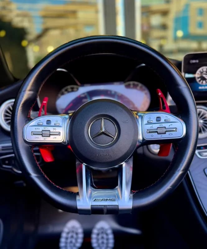 مرسيدس بنز C200 2019 ايه ام جي أحمر أوتوماتيك — مستعملة