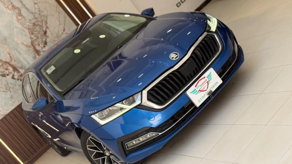 سكودا اوكتافيا A8 2021 ستايل بلس أزرق أوتوماتيك — مستعملة