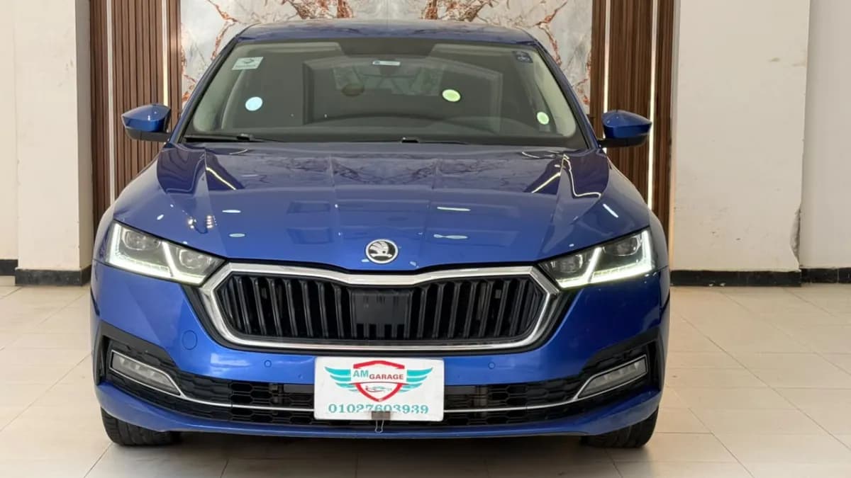 سكودا اوكتافيا A8 2021 ستايل بلس أزرق أوتوماتيك — مستعملة