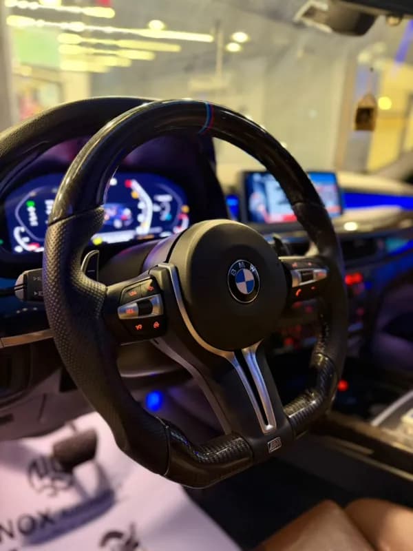 بي ام دبليو X5 2015 ام سبورت أسود أوتوماتيك — مستعملة