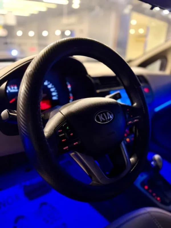 Kia Rio 2014 Highline Silver Automatic — Used