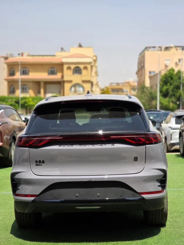 بي واي دي تانغ 2026 دي ام اي رمادي أوتوماتيك — جديدة