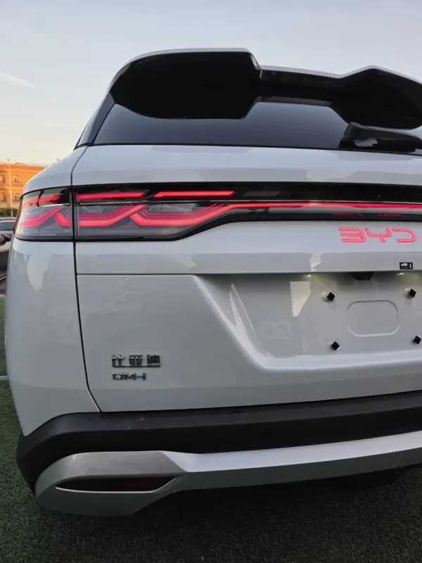 بي واي دي تانغ 2026 دي ام اي رمادي أوتوماتيك — جديدة