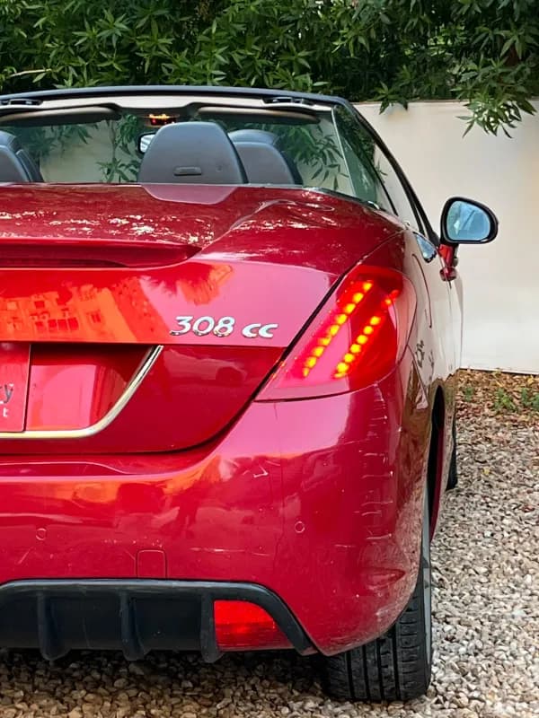بيجو 308 2010 سي سي أحمر أوتوماتيك — مستعملة