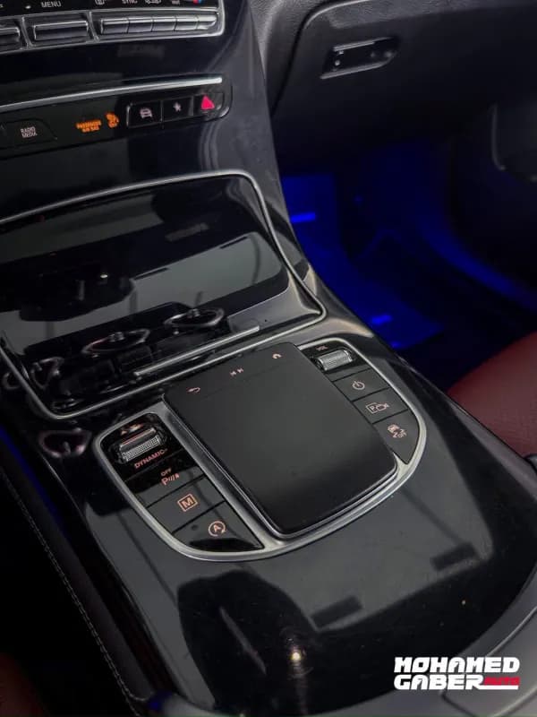 مرسيدس بنز GLC 300 2020 اي ام جي كوبيه أبيض أوتوماتيك — مستعملة
