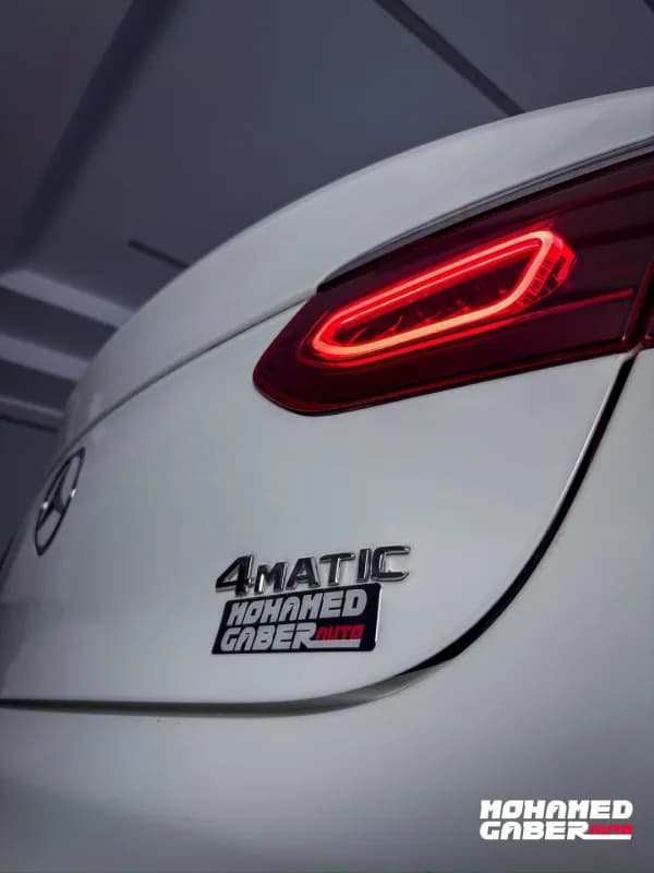 مرسيدس بنز GLC 300 2020 اي ام جي كوبيه أبيض أوتوماتيك — مستعملة