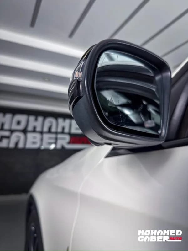 مرسيدس بنز GLC 300 2020 اي ام جي كوبيه أبيض أوتوماتيك — مستعملة