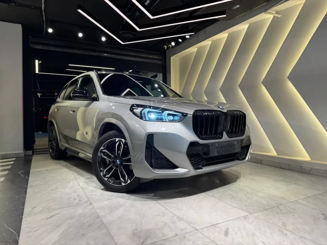 بي ام دبليو X1 2026 اي درايف فضي أوتوماتيك — مستعملة