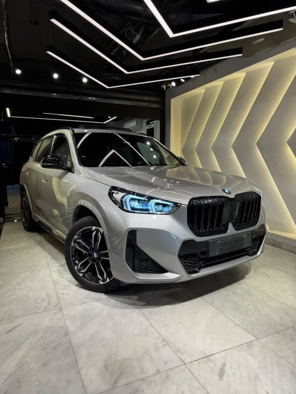 بي ام دبليو X1 2026 اي درايف فضي أوتوماتيك — مستعملة