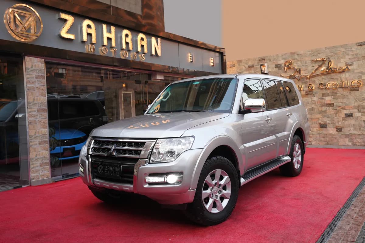 Mitsubishi Pajero 2022 Highline Cement Gray Automatic — Used