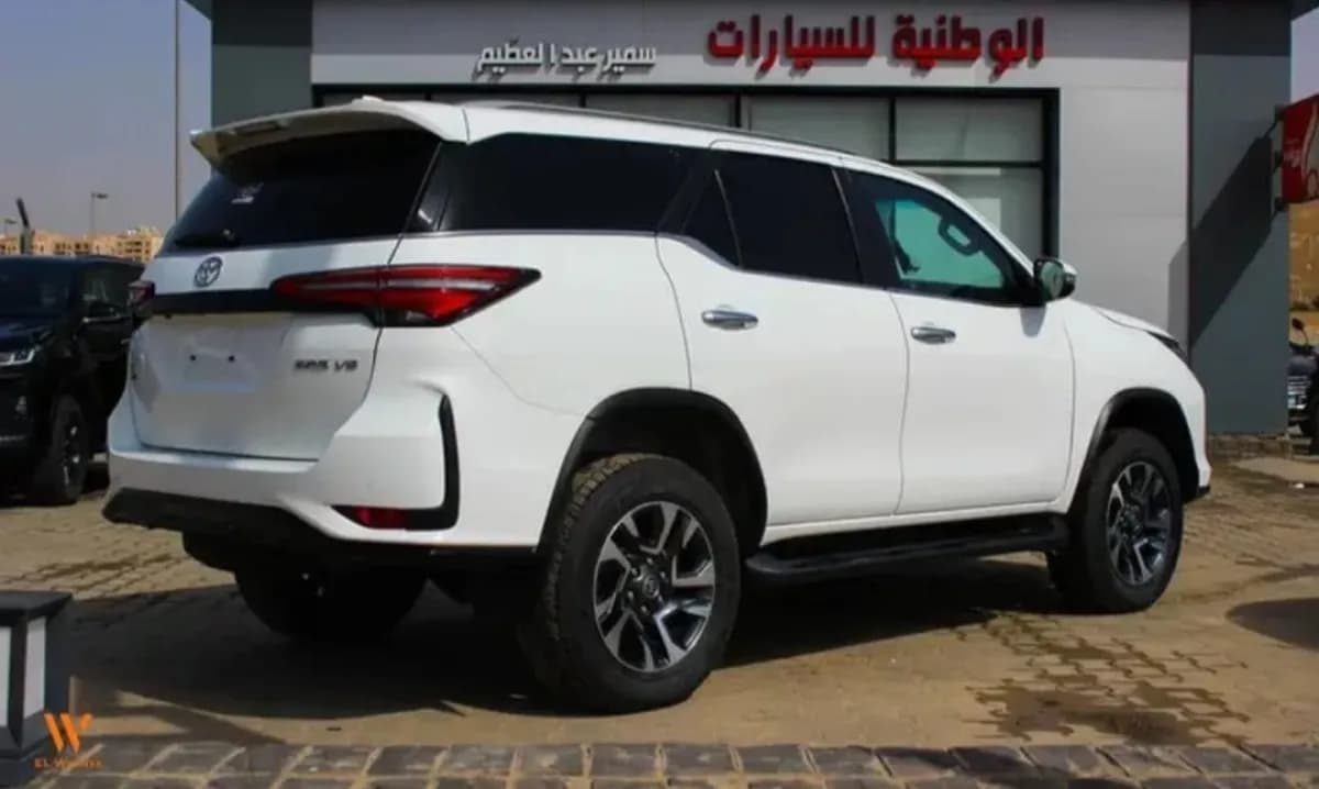 Toyota Fortuner 2026 Sport White Automatic — Used