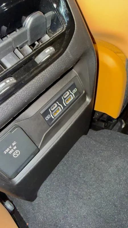 Jeep Grand Cherokee 2023 Summit White Automatic — Used