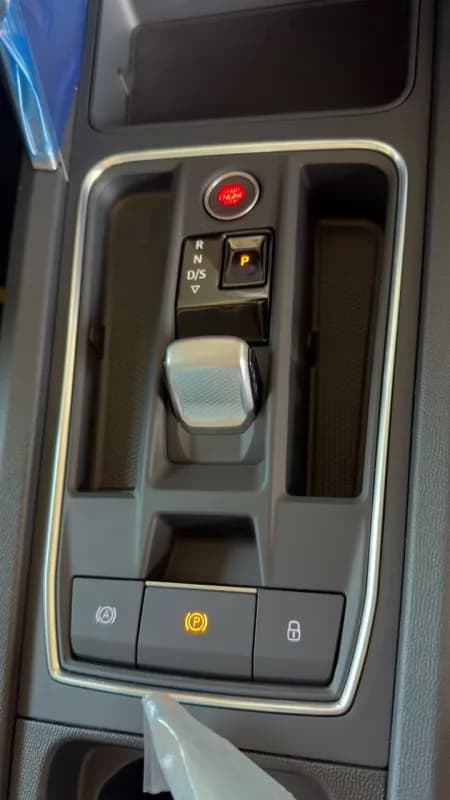 Seat Leon 2026 Advanced Gray Automatic — New