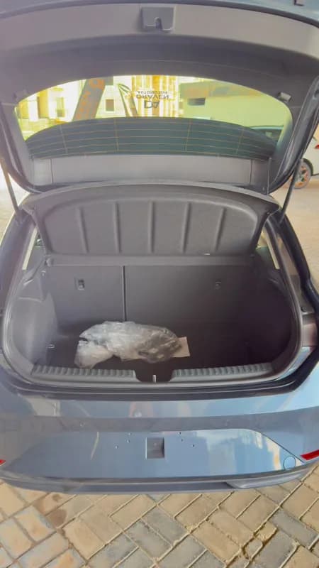 Seat Leon 2026 Advanced Gray Automatic — New