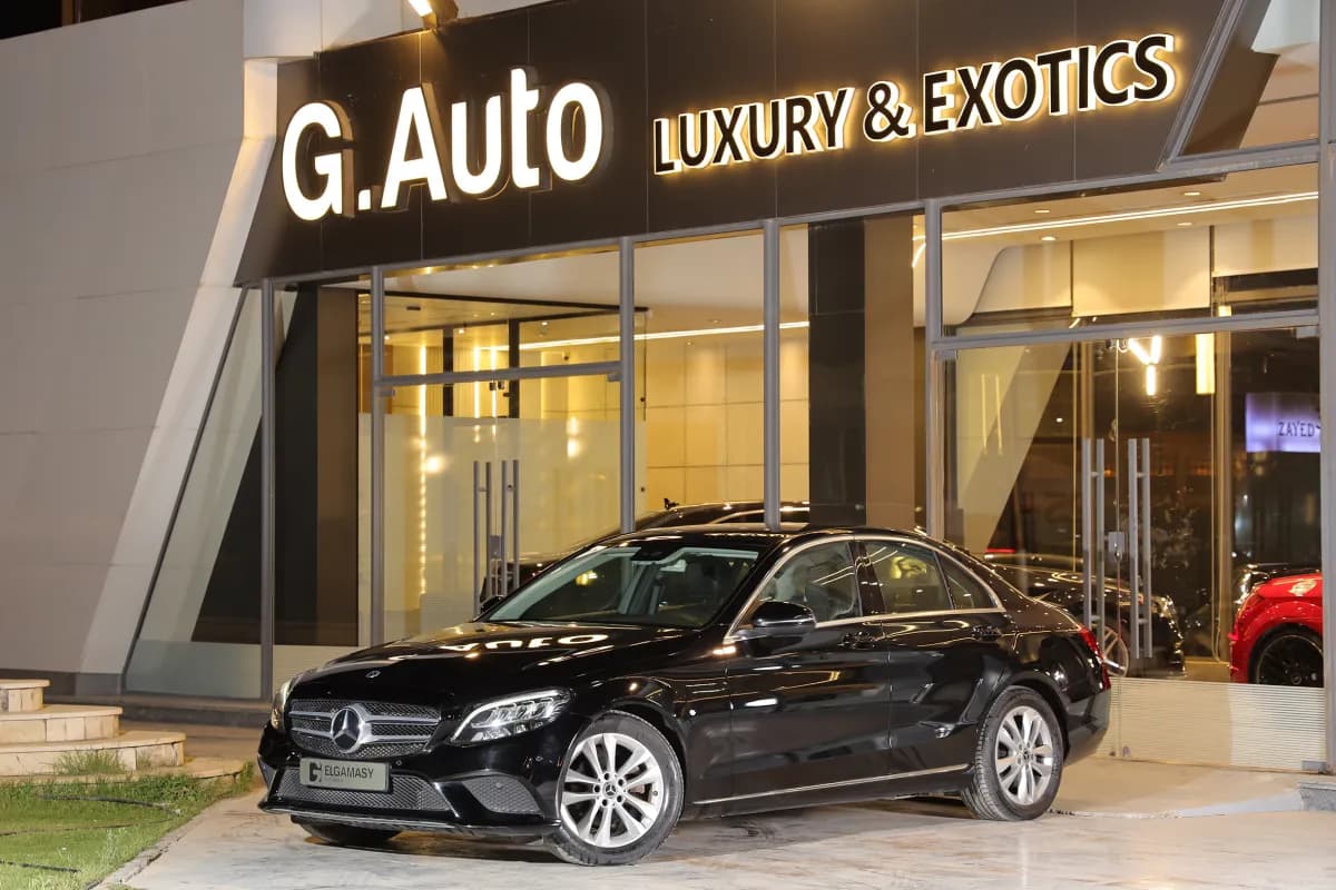 مرسيدس بنز C180 2019 افينت جراد أسود أوتوماتيك — مستعملة