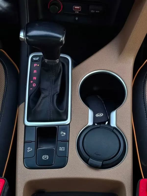 Kia Sportage 2021 topline White Automatic — Used