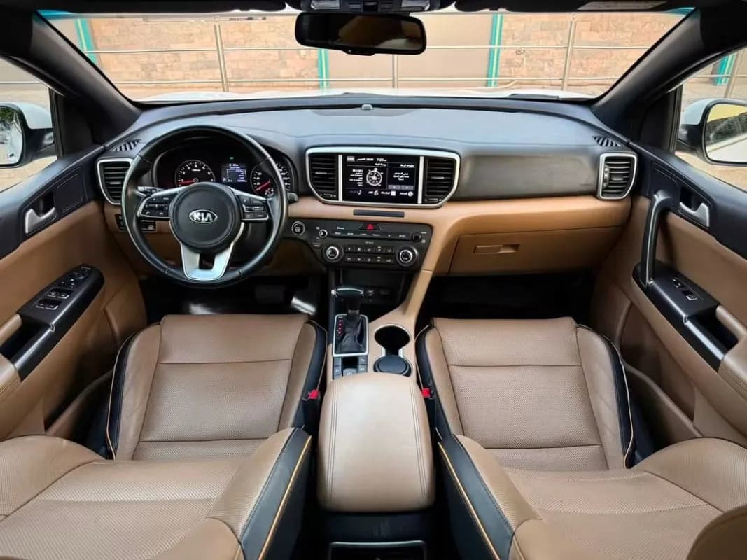 Kia Sportage 2021 topline White Automatic — Used