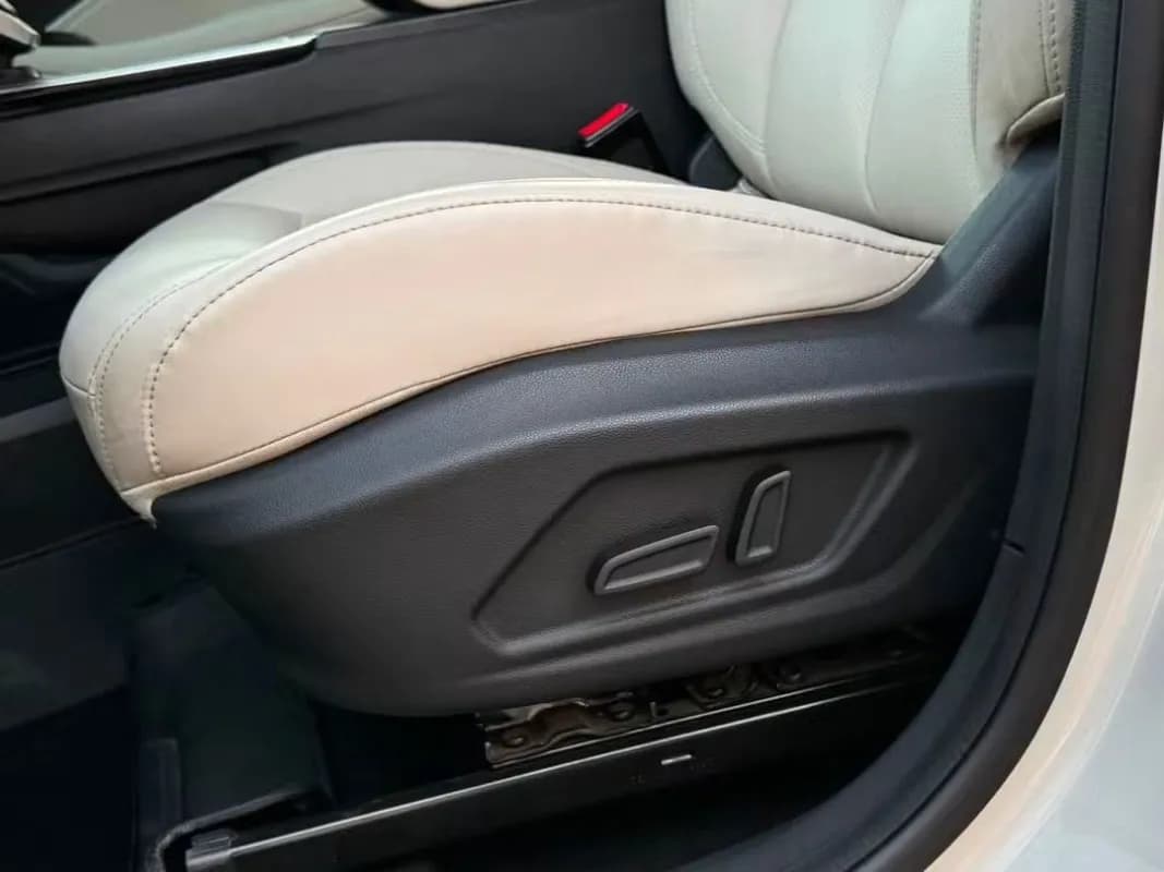 MG RX5 Plus 2023 Luxury Silver Automatic — Used