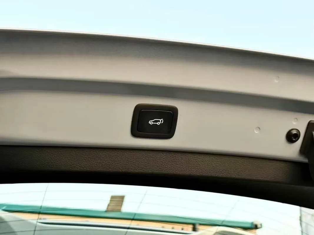 MG RX5 Plus 2023 Luxury Silver Automatic — Used