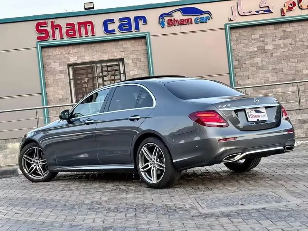 مرسيدس بنز E200 2019 ايه ام جي رمادي أوتوماتيك — مستعملة