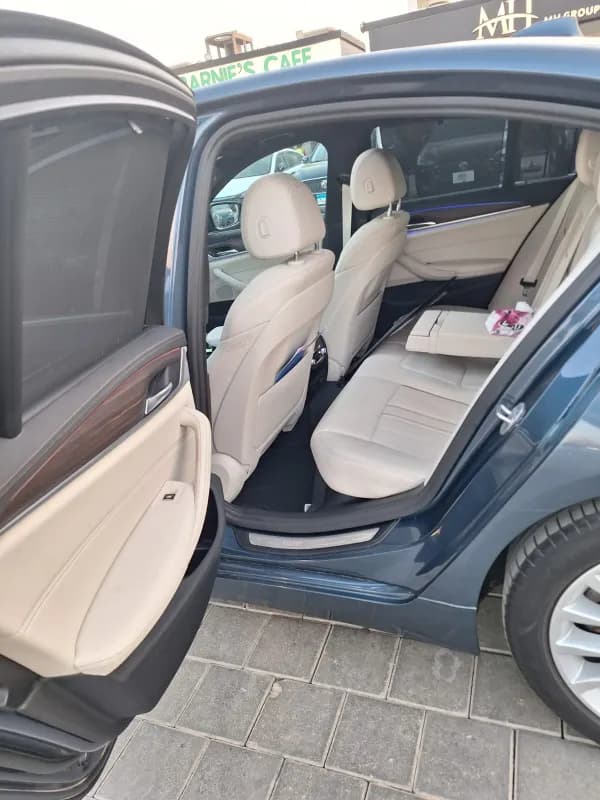 BMW 520i 2023 Luxury Navy Blue Automatic — Used